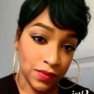 Meet your Posher, Kristin